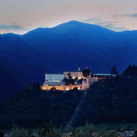 I Giardini Segreti Di Villa Marcello Marinelli Cison di Valmarino Bagian luar foto