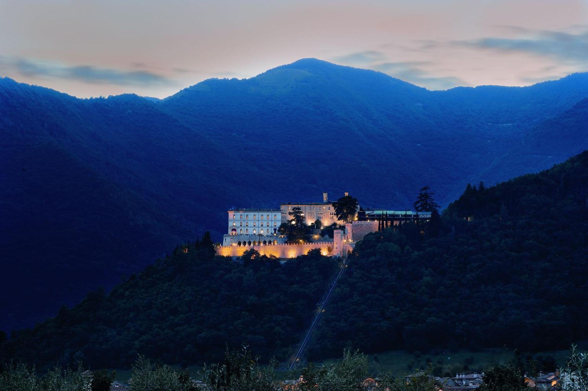 I Giardini Segreti Di Villa Marcello Marinelli Cison di Valmarino Bagian luar foto